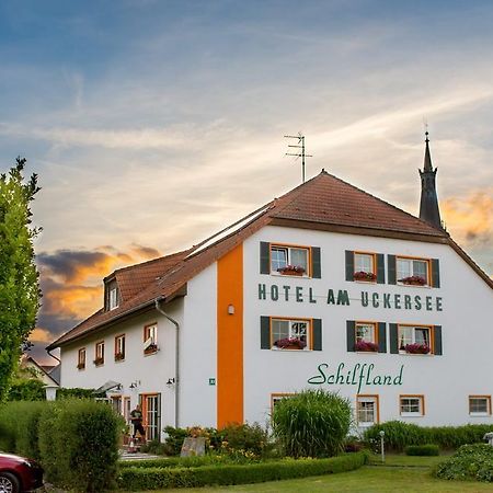 Hotel Am Uckersee Roepersdorf Bagian luar foto