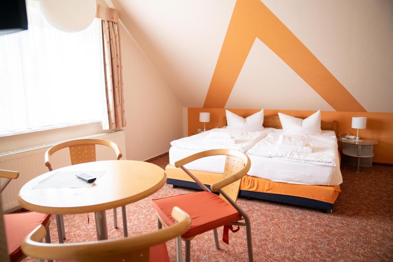Hotel Am Uckersee Roepersdorf Bagian luar foto