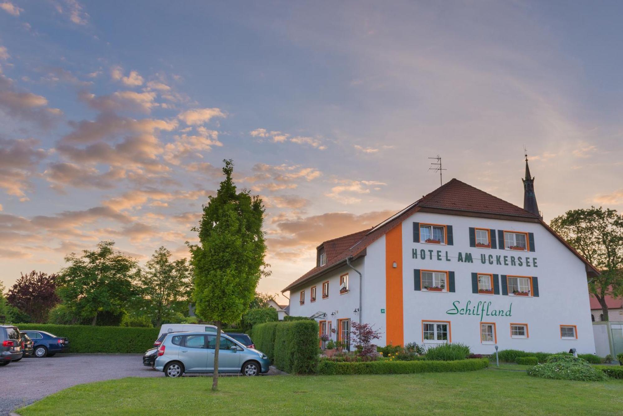 Hotel Am Uckersee Roepersdorf Bagian luar foto