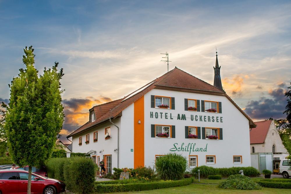 Hotel Am Uckersee Roepersdorf Bagian luar foto